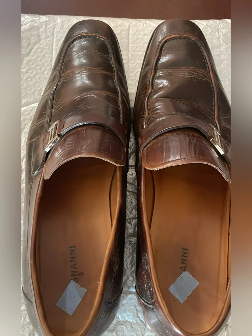 Magnanni Lino Brown Leather Loafers (Model 15061) with a distinctive metal strap